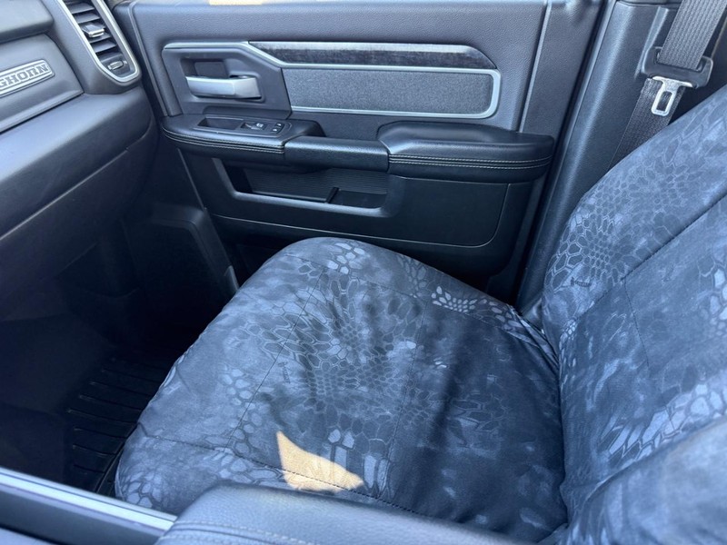 Ram 2500 Vehicle Full-screen Gallery Image 20