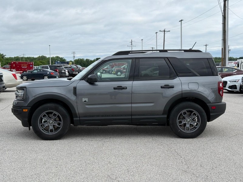 Ford Bronco Sport Vehicle Full-screen Gallery Image 02