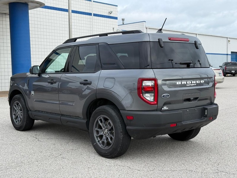 Ford Bronco Sport Vehicle Full-screen Gallery Image 03