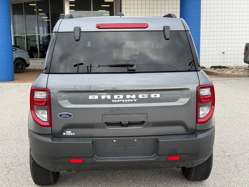 Ford Bronco Sport Vehicle Full-screen Gallery Image 04