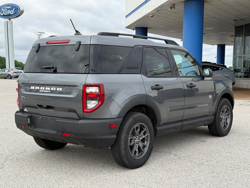 Ford Bronco Sport Vehicle Full-screen Gallery Image 05