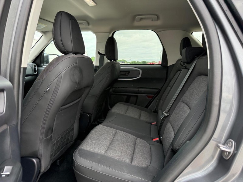Ford Bronco Sport Vehicle Full-screen Gallery Image 10