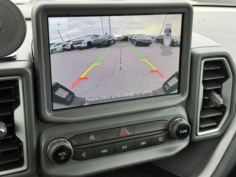 Ford Bronco Sport Vehicle Full-screen Gallery Image 16