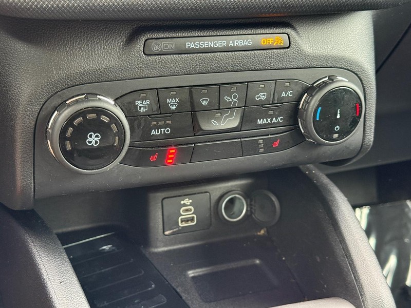 Ford Bronco Sport Vehicle Full-screen Gallery Image 18