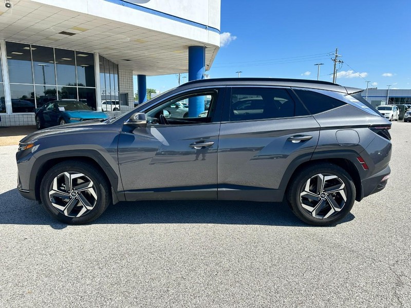 Hyundai Tucson Vehicle Full-screen Gallery Image 2