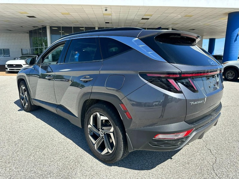Hyundai Tucson Vehicle Full-screen Gallery Image 3