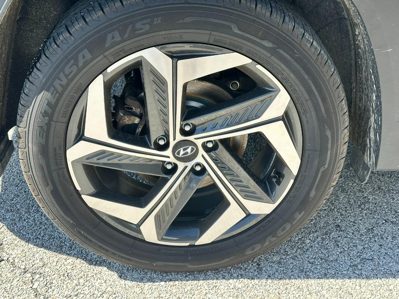 Hyundai Tucson Vehicle Full-screen Gallery Image 7
