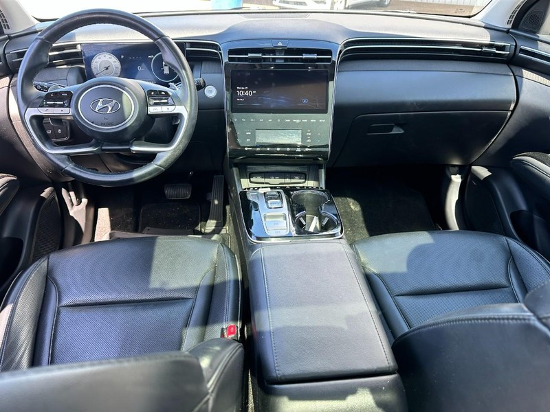 Hyundai Tucson Vehicle Full-screen Gallery Image 12