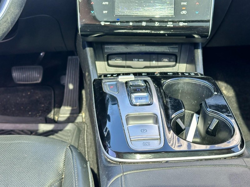 Hyundai Tucson Vehicle Full-screen Gallery Image 15