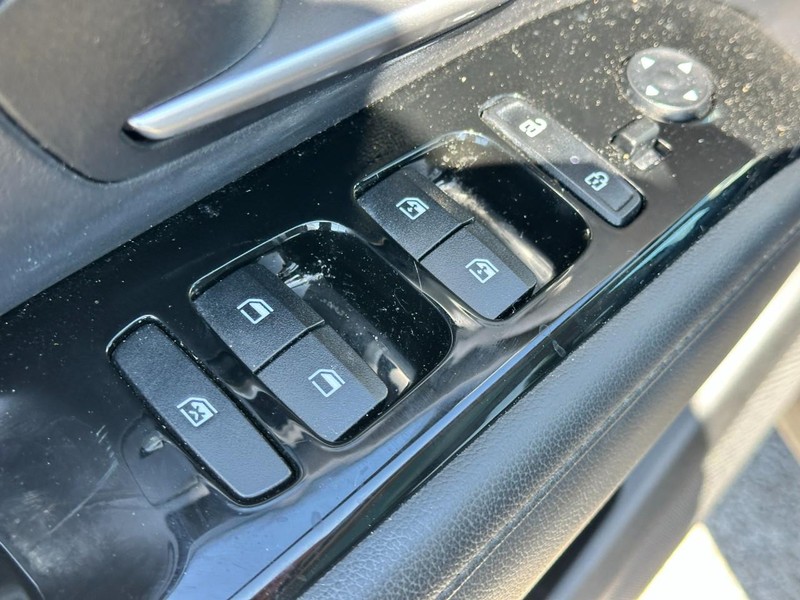 Hyundai Tucson Vehicle Full-screen Gallery Image 17