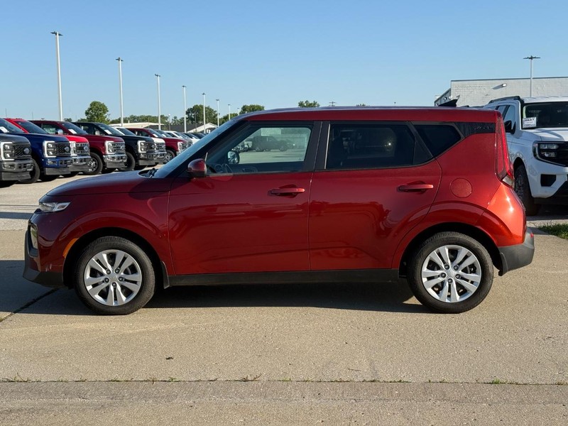Kia Soul Vehicle Full-screen Gallery Image 2