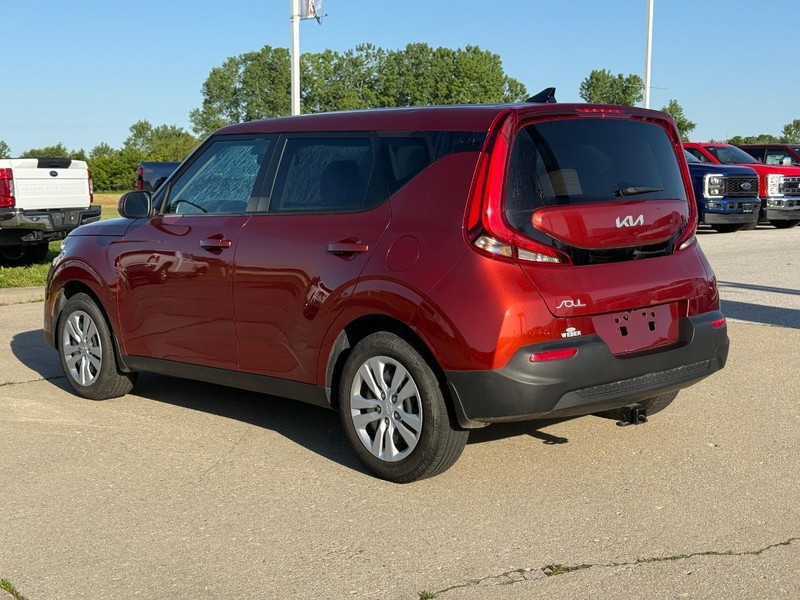 Kia Soul Vehicle Full-screen Gallery Image 3