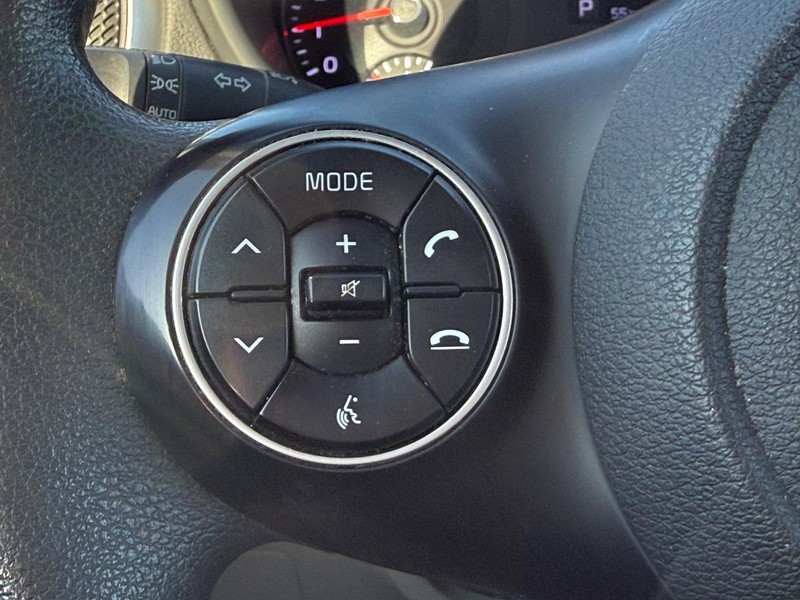 Kia Soul Vehicle Full-screen Gallery Image 14