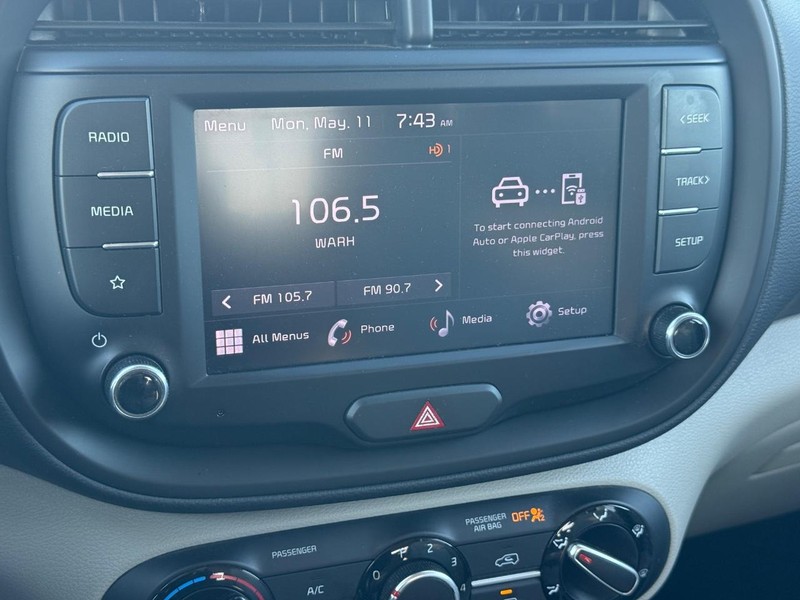 Kia Soul Vehicle Full-screen Gallery Image 16
