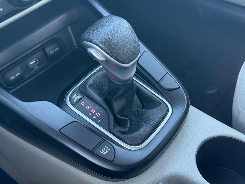 Kia Soul Vehicle Full-screen Gallery Image 19