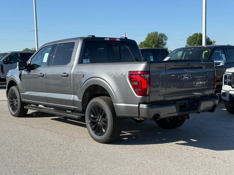 Ford F-150 Vehicle Full-screen Gallery Image 3