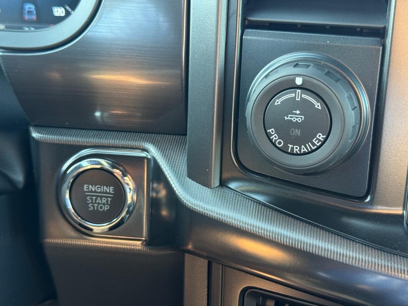 Ford F-150 Vehicle Full-screen Gallery Image 10