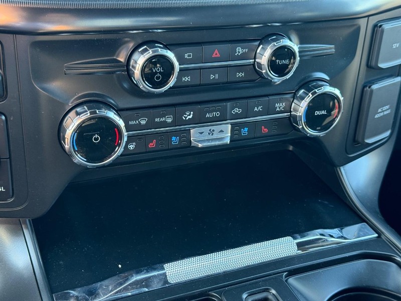 Ford F-150 Vehicle Full-screen Gallery Image 14
