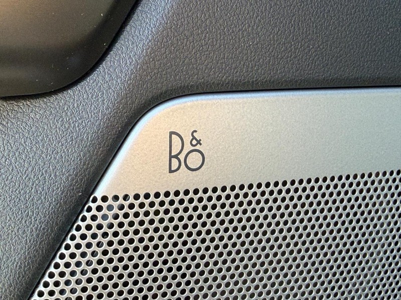 Ford F-150 Vehicle Full-screen Gallery Image 18