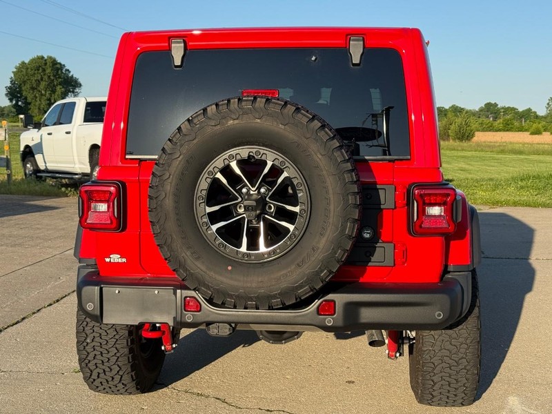 Jeep Wrangler Vehicle Full-screen Gallery Image 4