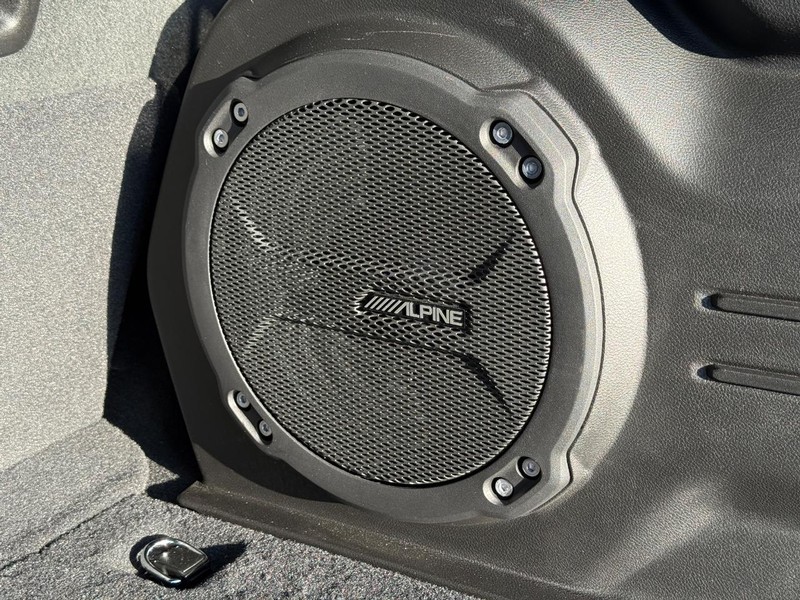 Jeep Wrangler Vehicle Full-screen Gallery Image 7