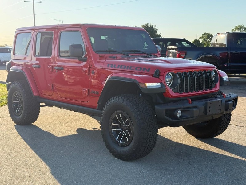 Jeep Wrangler Vehicle Full-screen Gallery Image 10