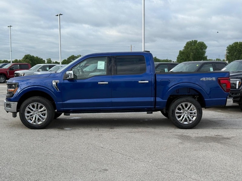 Ford F-150 Vehicle Full-screen Gallery Image 2