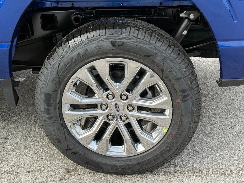 Ford F-150 Vehicle Full-screen Gallery Image 4