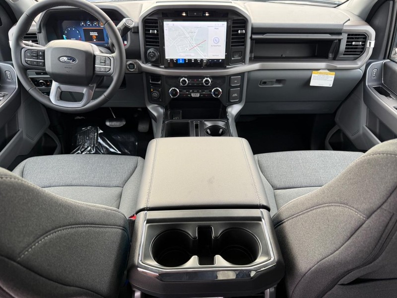 Ford F-150 Vehicle Full-screen Gallery Image 6