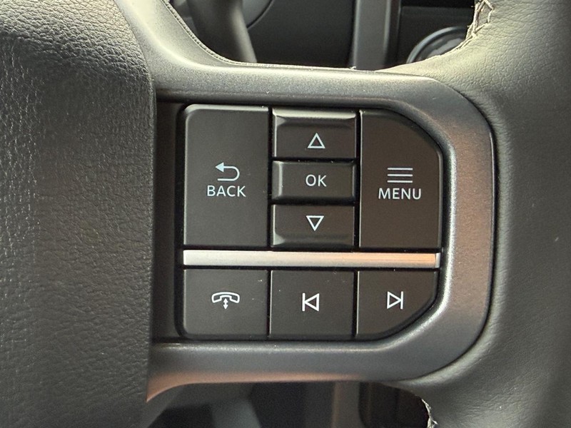 Ford F-150 Vehicle Full-screen Gallery Image 9