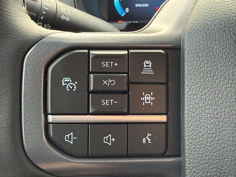 Ford F-150 Vehicle Full-screen Gallery Image 8