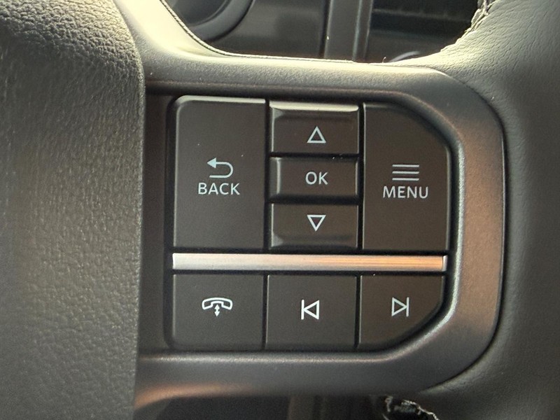Ford F-150 Vehicle Full-screen Gallery Image 9