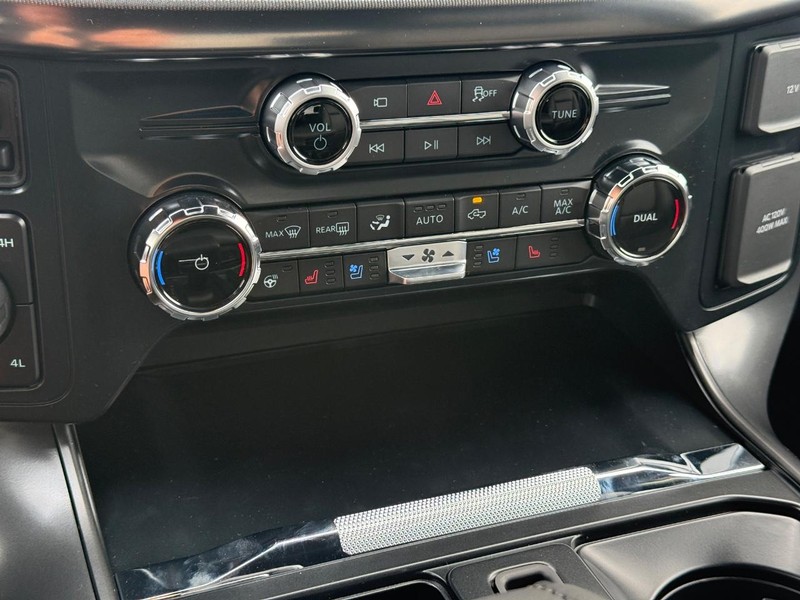 Ford F-150 Vehicle Full-screen Gallery Image 14