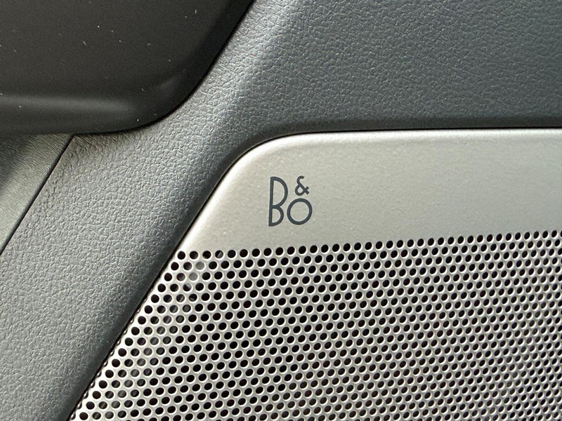 Ford F-150 Vehicle Full-screen Gallery Image 19