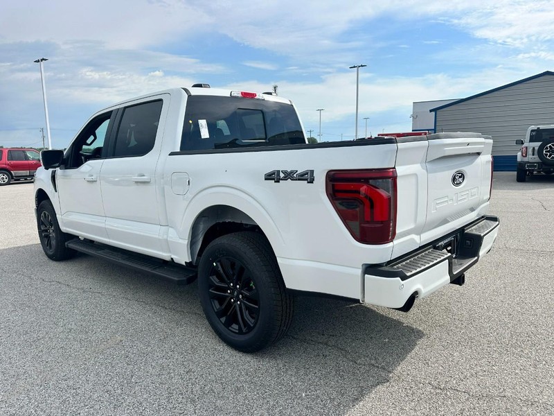 Ford F-150 Vehicle Full-screen Gallery Image 3