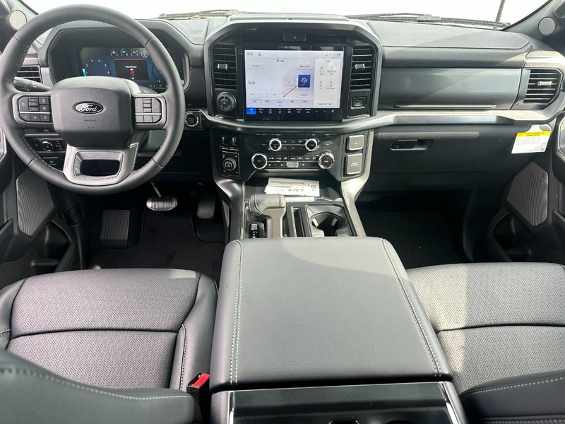 Ford F-150 Vehicle Full-screen Gallery Image 5