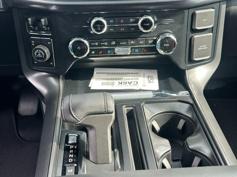 Ford F-150 Vehicle Full-screen Gallery Image 8