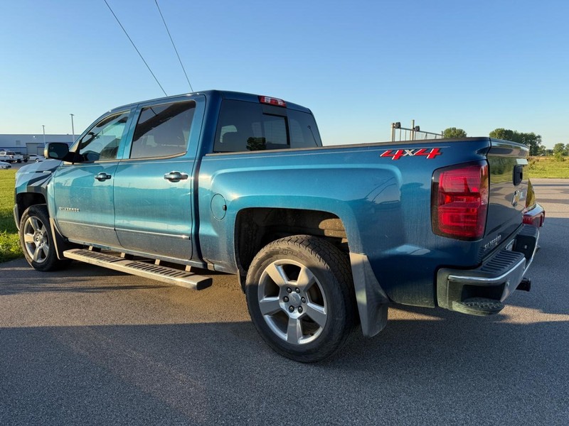 Chevrolet Silverado 1500 Vehicle Full-screen Gallery Image 2