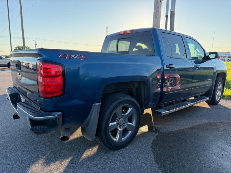 Chevrolet Silverado 1500 Vehicle Full-screen Gallery Image 4