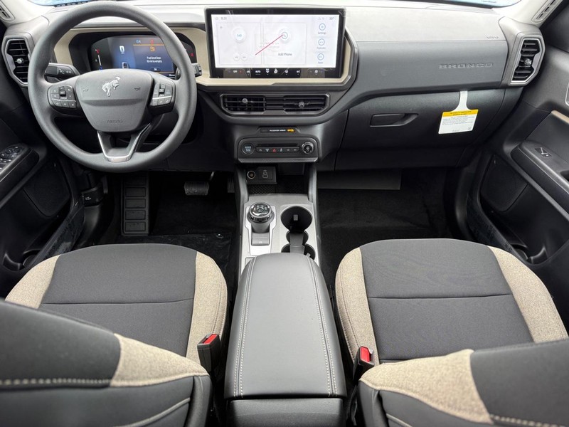 Ford Bronco Sport Vehicle Full-screen Gallery Image 6
