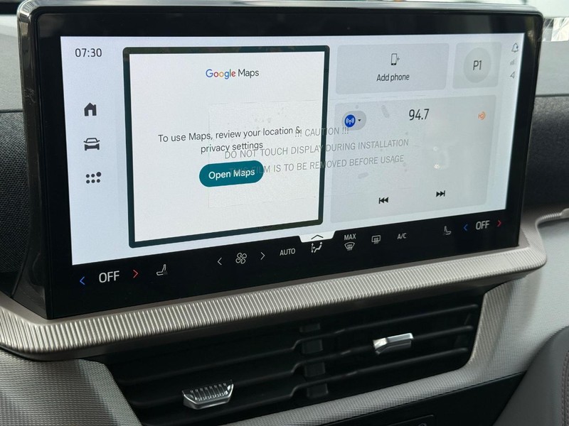 Ford Explorer Vehicle Full-screen Gallery Image 12
