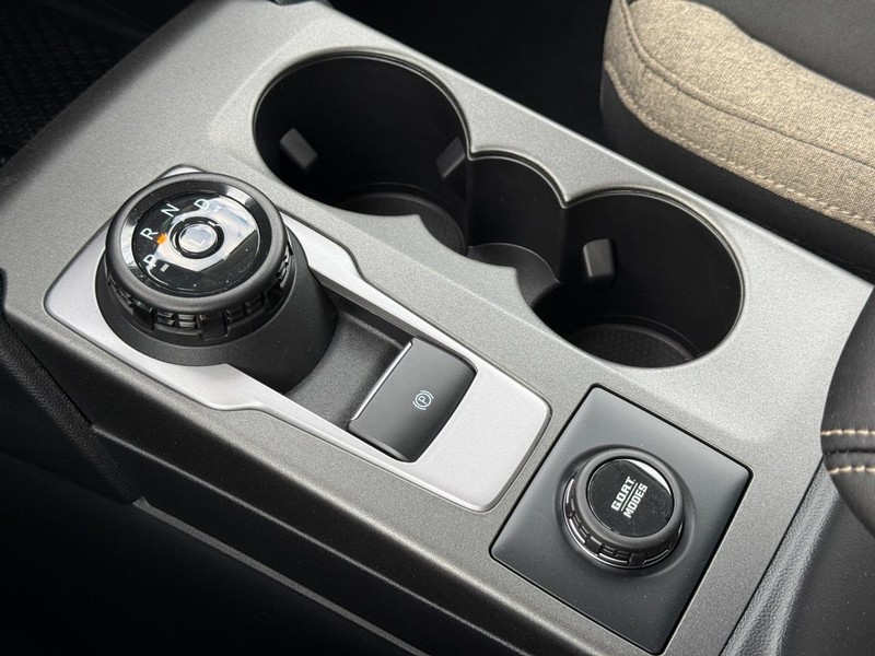 Ford Bronco Sport Vehicle Full-screen Gallery Image 13