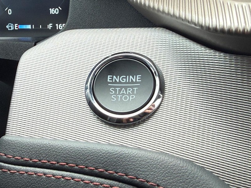 Ford Explorer Vehicle Full-screen Gallery Image 11