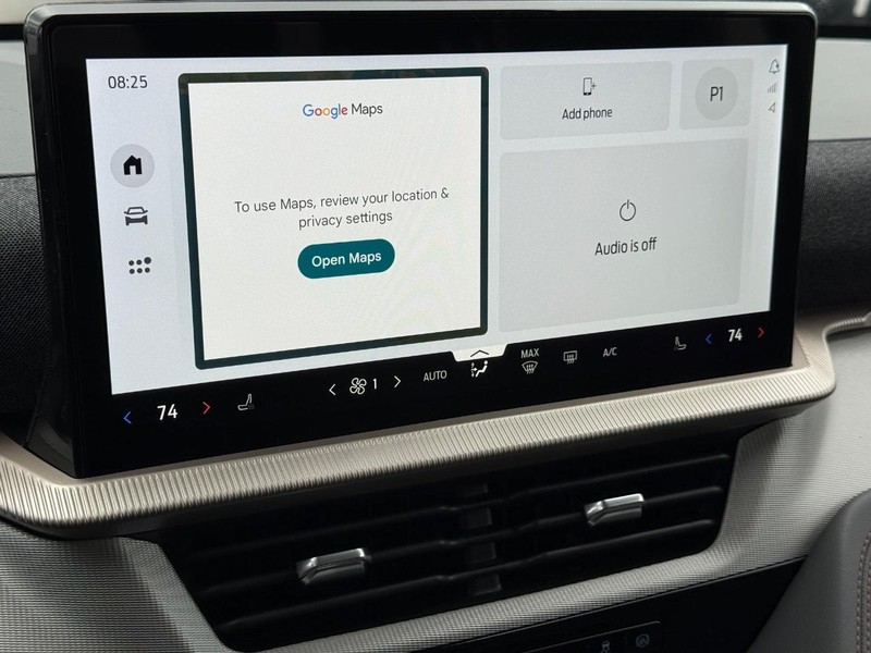 Ford Explorer Vehicle Full-screen Gallery Image 12