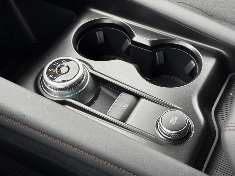 Ford Explorer Vehicle Full-screen Gallery Image 15