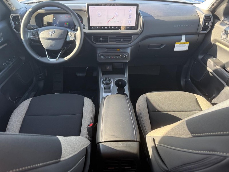 Ford Bronco Sport Vehicle Full-screen Gallery Image 6