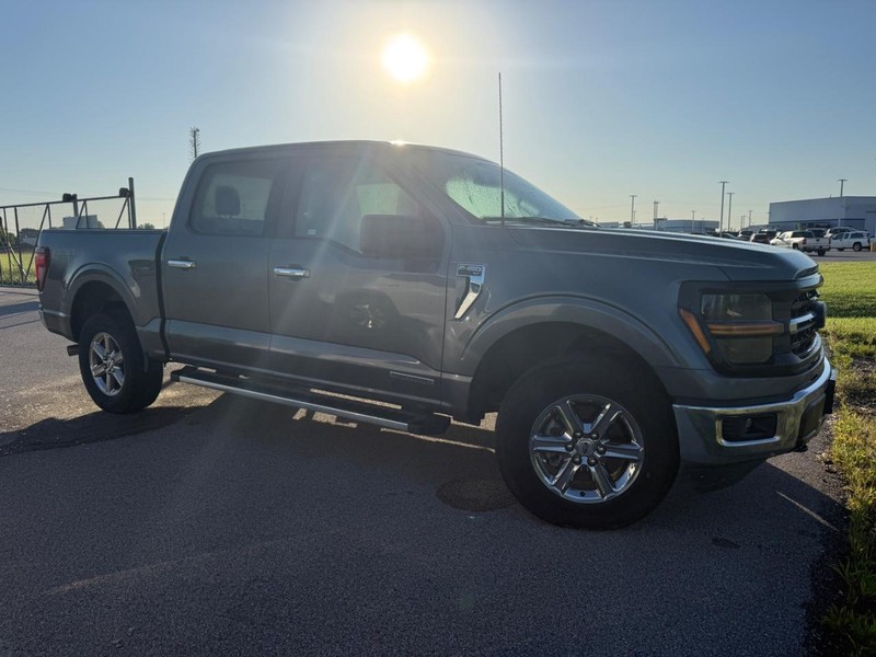 Ford F-150 Vehicle Full-screen Gallery Image 5