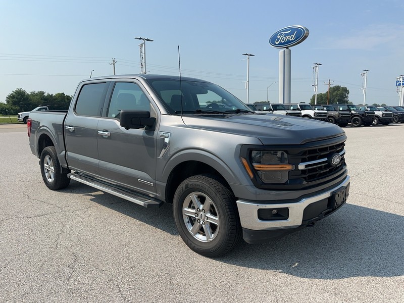 Ford F-150 Vehicle Full-screen Gallery Image 8