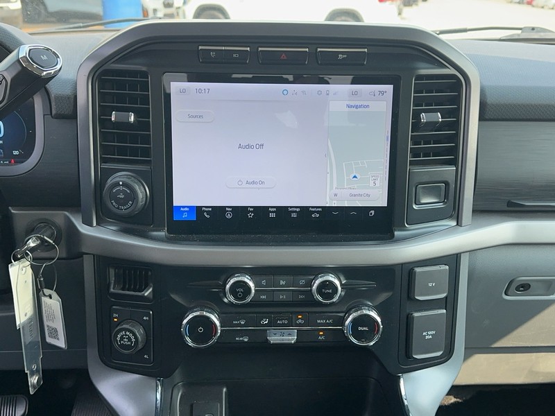 Ford F-150 Vehicle Full-screen Gallery Image 14
