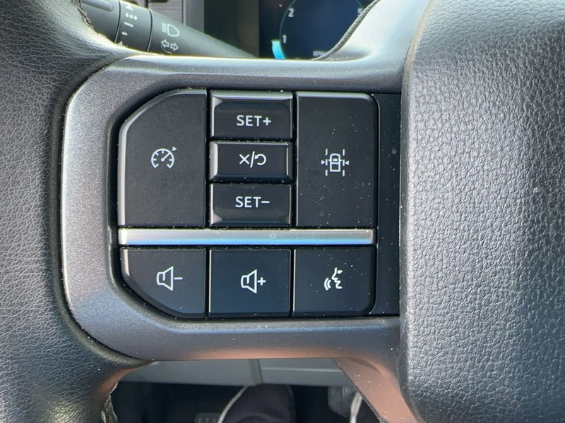 Ford F-150 Vehicle Full-screen Gallery Image 20